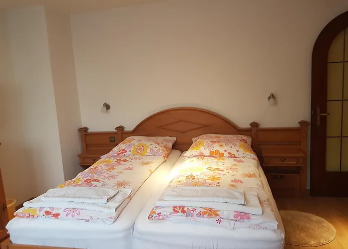 Waldpension לינה וארוחת בוקר 3*