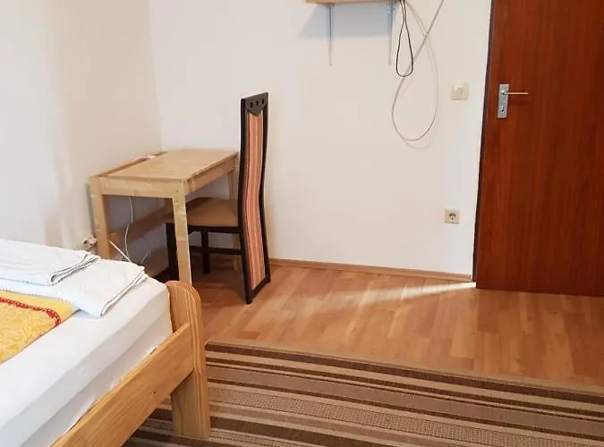 Waldpension לינה וארוחת בוקר ריגנשטאוף